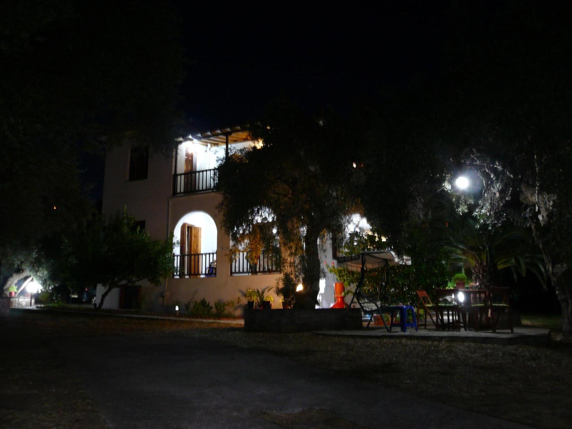 Liossis Rooms & Apartments Skopelos Exterior foto